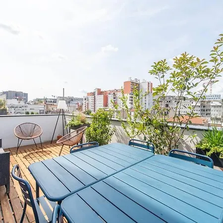 Jules Verne - Superb Duplex Rooftop Apartman *
