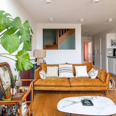 Apartman Jules Verne - Superb Duplex Rooftop Saint-Ouen
