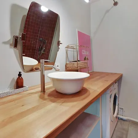 Jules Verne - Superb Duplex Rooftop Apartman