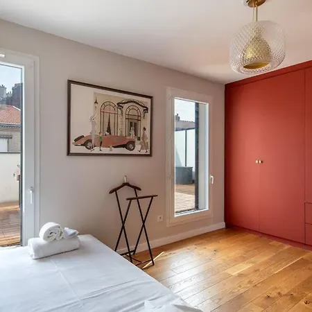 Apartman Jules Verne - Superb Duplex Rooftop *
