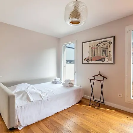 Jules Verne - Superb Duplex Rooftop Apartman Saint-Ouen